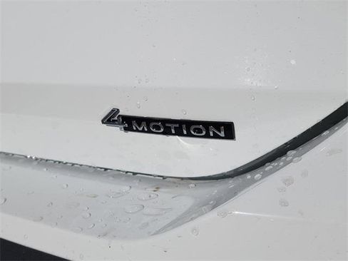 New 2026 Volkswagen Tiguan SE image 4