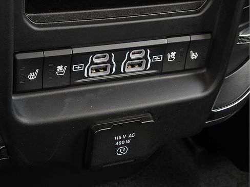 Used 2025 RAM 1500 Limited AWD/4WD image 11