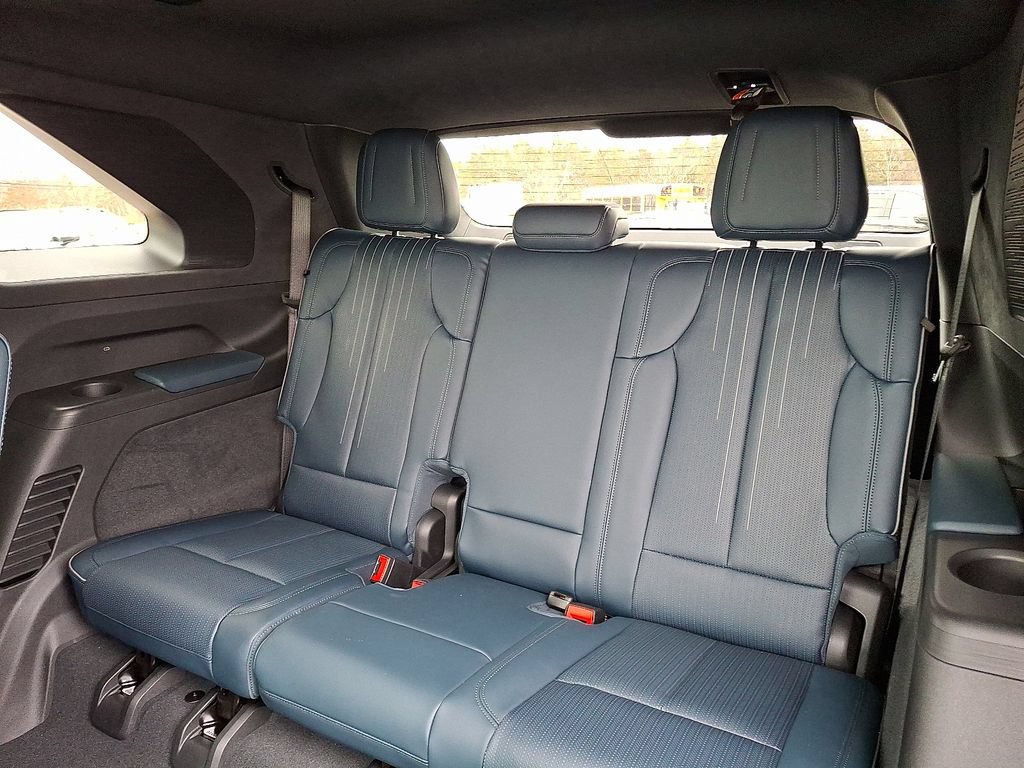 New 2025 Cadillac Escalade IQ Luxury 2 AWD/4WD image 6