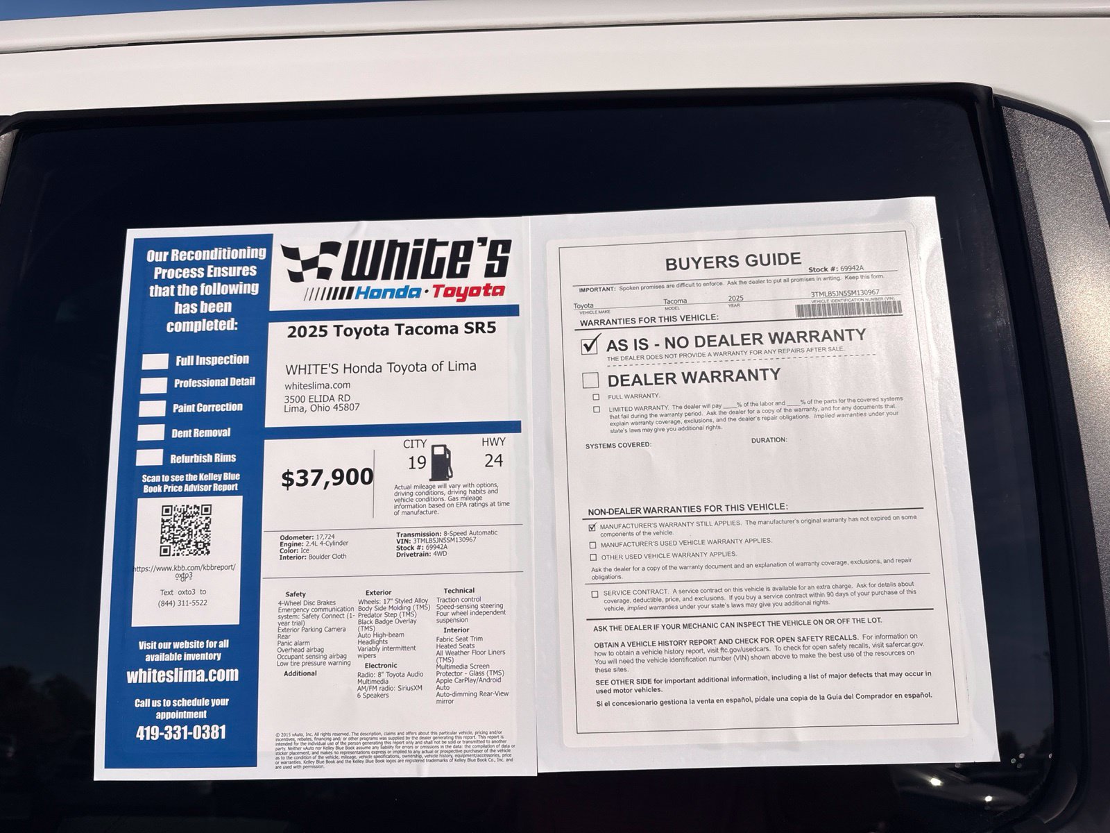Used 2025 Toyota Tacoma SR5 AWD/4WD image 12