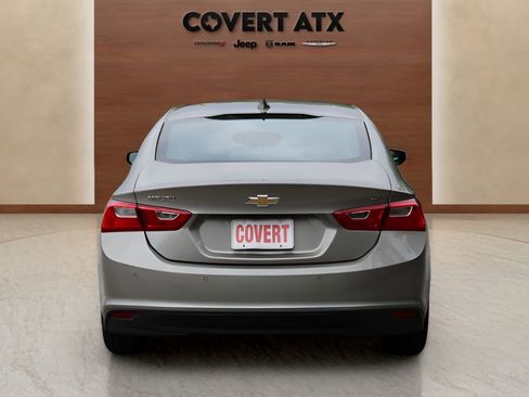 Used 2025 Chevrolet Malibu LT FWD image 4