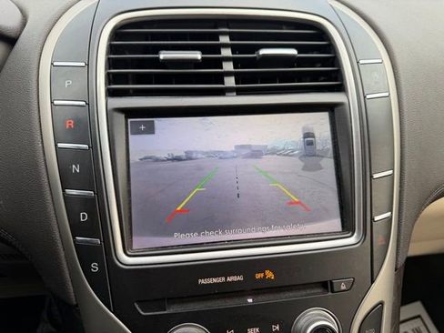 Used 2019 Lincoln Nautilus Reserve w/ Driver Assistance Package image 18