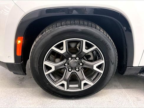 Used 2024 Jeep Wagoneer L Series III w/ Flexible Seating Group image 7