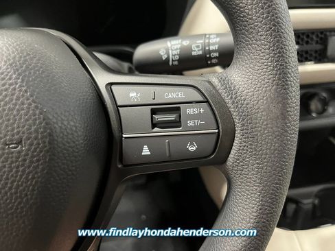 New 2026 Honda HR-V LX image 17