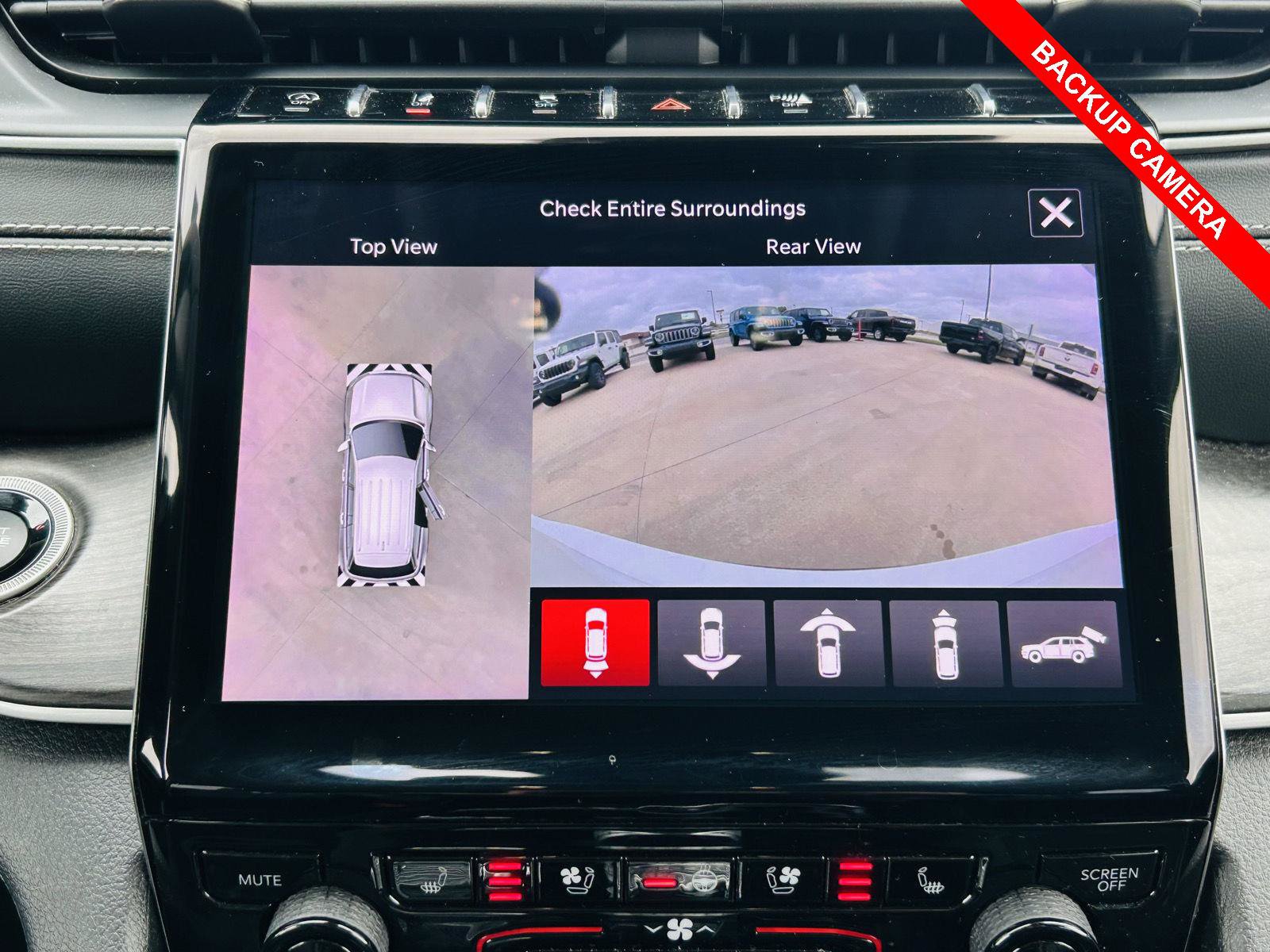 Used 2023 Jeep Grand Cherokee L Limited w/ Luxury Tech Group II AWD/4WD image 14