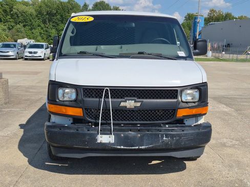 Used 2015 Chevrolet Express 3500 Extended RWD image 2
