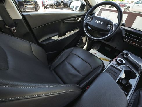 Used 2023 Kia EV6 Wind w/ Wind Technology Package AWD/4WD image 37