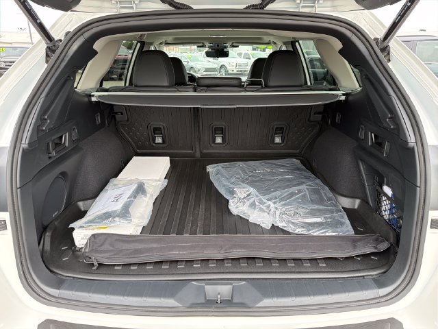 Certified 2025 Subaru Outback Touring AWD/4WD image 29