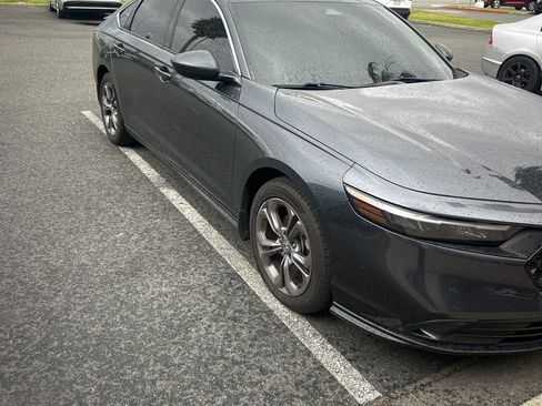 Used 2023 Honda Accord EX image 6