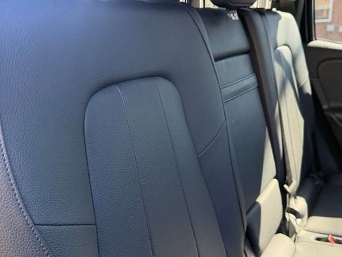 Used 2024 Mercedes-Benz GLB 250 image 28