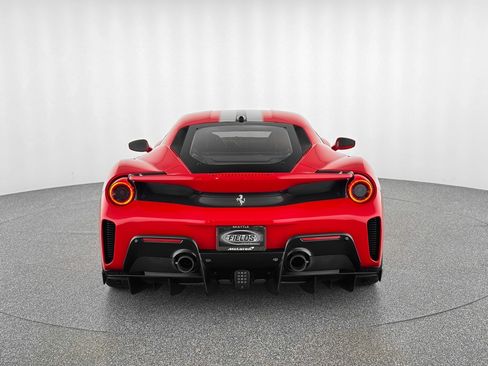 Used 2019 Ferrari 488 Pista Coupe RWD image 4
