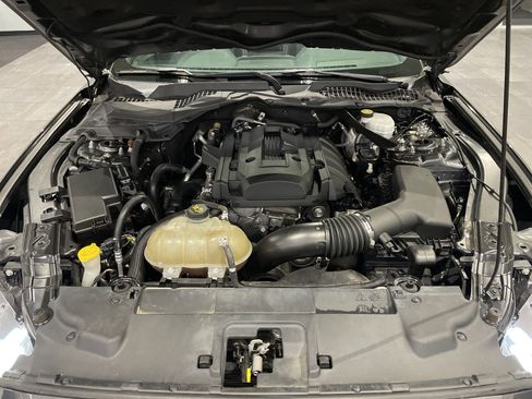 Used 2018 Ford Mustang Convertible w/ Equipment Group 101A image 39