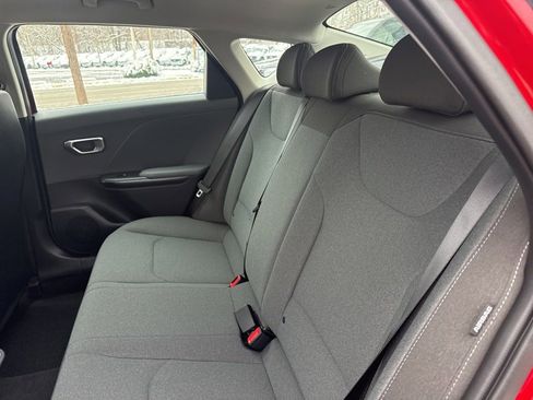 New 2025 Kia K4 LXS image 16