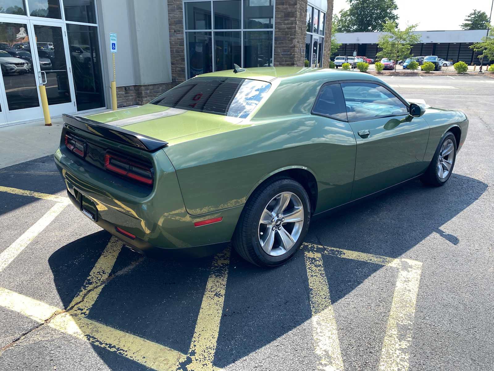 Used 2020 Dodge Challenger SXT w/ Blacktop Package RWD image 4