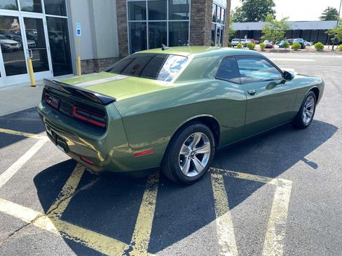 Used 2020 Dodge Challenger SXT w/ Blacktop Package RWD image 4