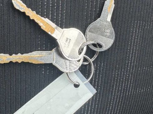 Used 2010 Suzuki SX4 Base 4dr Crossover CVT image 24