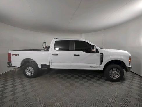 Used 2023 Ford F250 XL w/ FX4 Off-Road Package AWD/4WD image 11