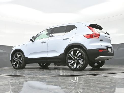 Used 2024 Volvo XC40 B5 Ultimate image 21