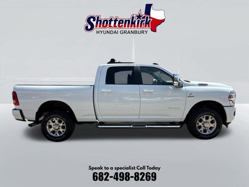 Used 2024 RAM 2500 Laramie AWD/4WD image 5