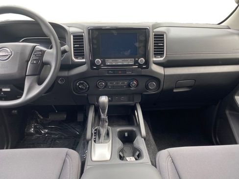 Certified 2023 Nissan Frontier SV w/ Technology Package AWD/4WD image 11