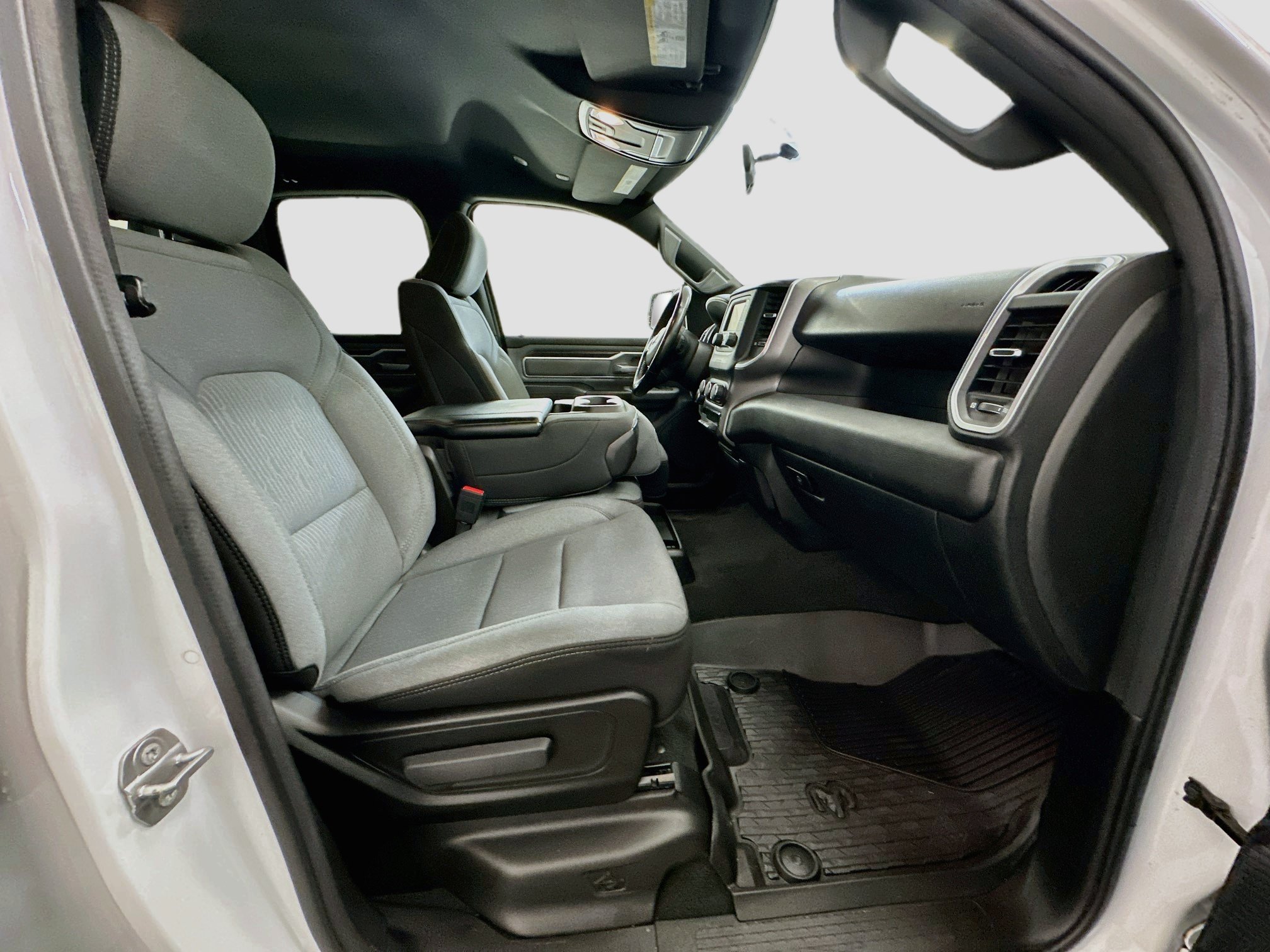 Used 2023 RAM 1500 Big Horn AWD/4WD image 31
