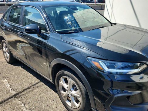 Used 2025 Honda HR-V LX image 2