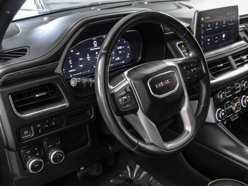 Used 2023 GMC Yukon XL SLT AWD/4WD image 34