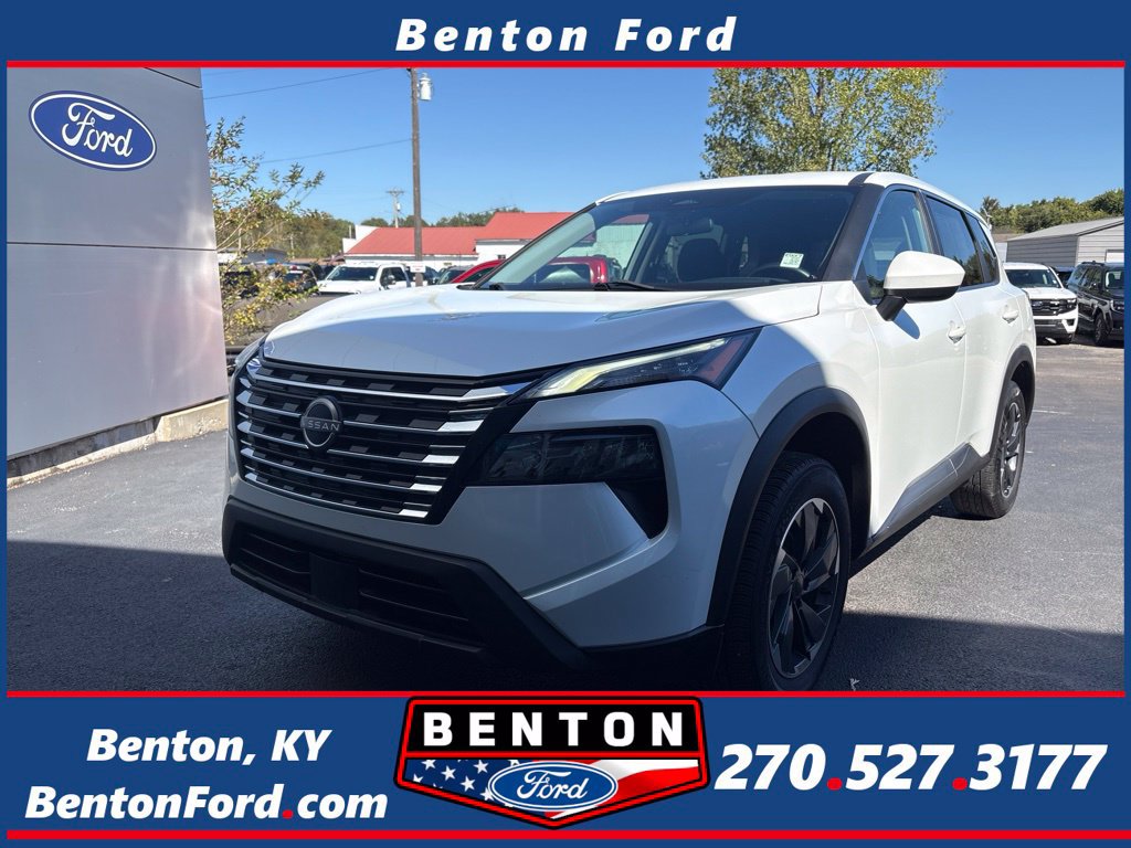 Used 2024 Nissan Rogue SV FWD image 1