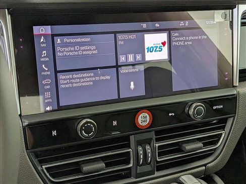 Certified 2023 Porsche Macan S image 17