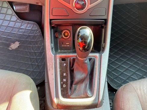 Used 2014 Hyundai Elantra SE FWD image 26