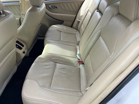 Used 2015 Ford Taurus SEL w/ Equipment Group 201A image 10