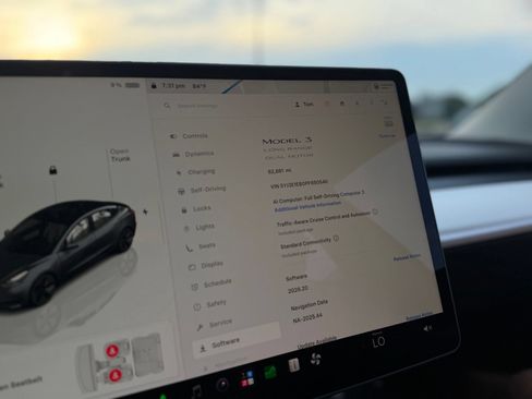 Used 2023 Tesla Model 3 Long Range AWD/4WD image 35