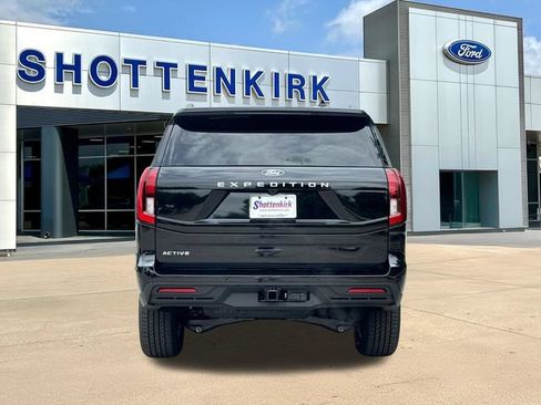 New 2026 Ford Expedition Active RWD image 7