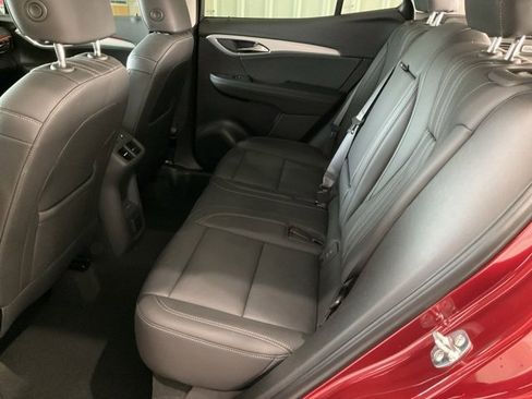 Used 2024 Buick Envision Avenir image 18