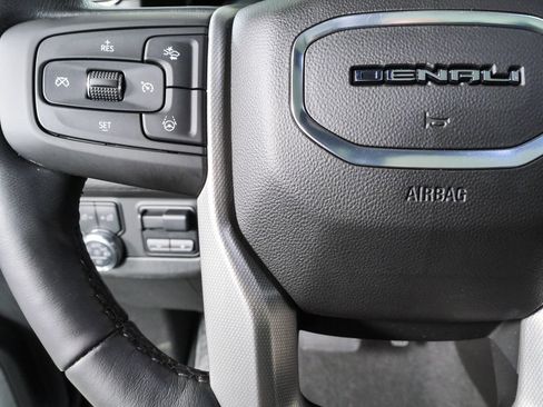 Used 2023 GMC Yukon Denali w/ Denali Reserve Package RWD image 10
