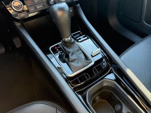 Used 2025 Jeep Compass Limited image 41