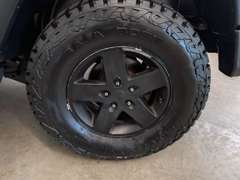 Used 2015 Jeep Wrangler Unlimited Sport w/ Quick Order Package 24S AWD/4WD image 41