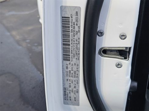 Used 2018 RAM 1500 Sport image 43