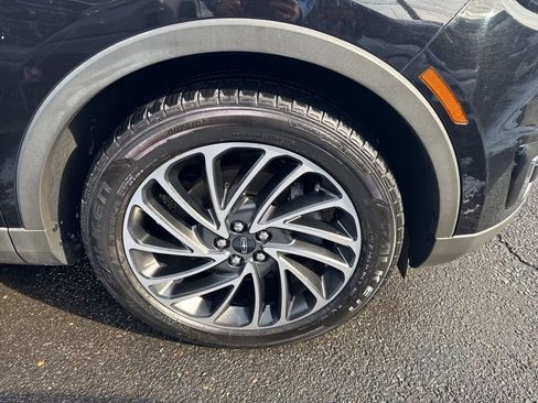 Used 2019 Lincoln Nautilus Reserve image 2