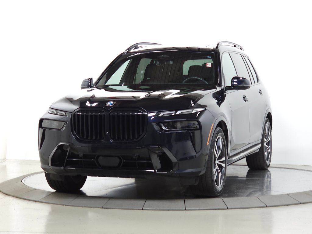 Used 2026 BMW X7 xDrive40i AWD/4WD image 3