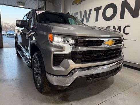 New 2026 Chevrolet Silverado 1500 LT w/ Z71 Off-Road Package AWD/4WD image 37