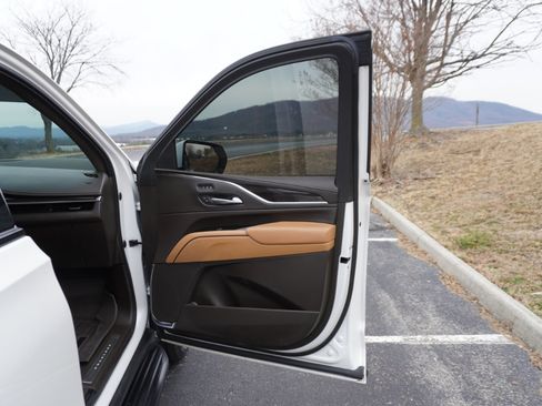 Used 2021 Cadillac Escalade ESV Sport w/ Driver Assist Tech Package image 22