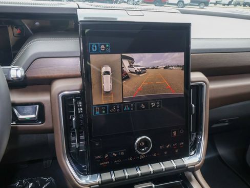 New 2026 GMC Yukon XL Denali Ultimate w/ LPO, Floor Liner Package AWD/4WD image 25