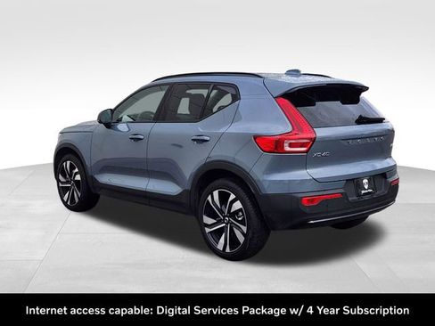 Certified 2023 Volvo XC40 B5 Ultimate w/ Protection Package Premier image 7