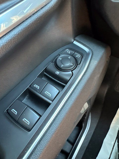 Used 2025 Chevrolet Silverado 2500 LT w/ Convenience Package AWD/4WD image 15