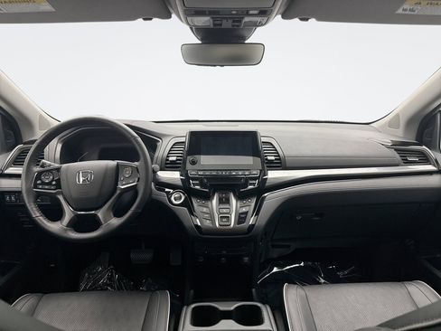 Used 2024 Honda Odyssey Elite image 14