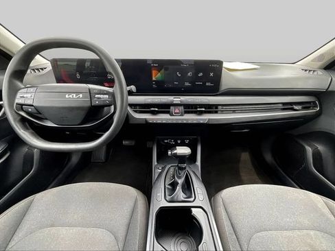 Used 2025 Kia K4 FWD image 9