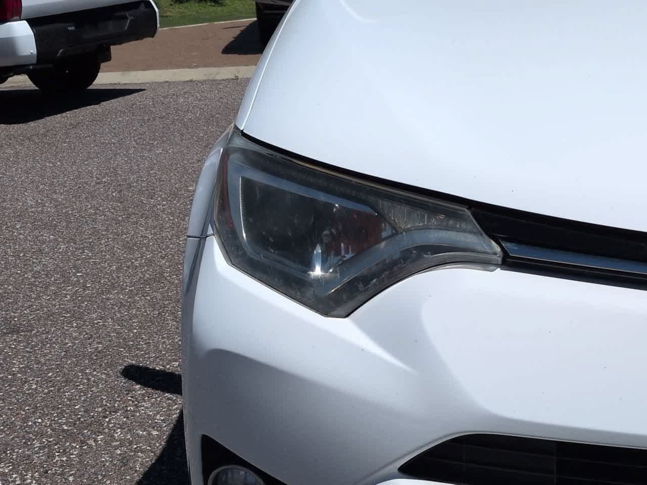Used 2018 Toyota RAV4 XLE FWD image 10