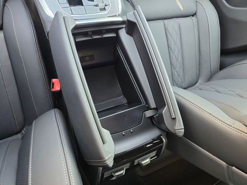 New 2026 BMW X5 xDrive50e w/ Executive Package AWD/4WD image 25