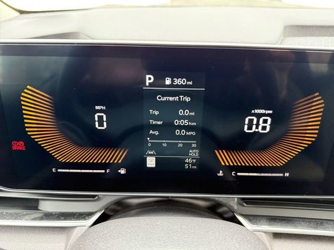 New 2026 Kia Carnival EX image 13